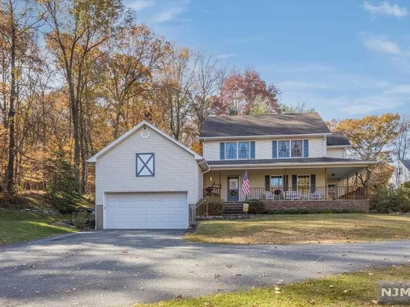 48 Breakneck Rd, Oakland, NJ 07436