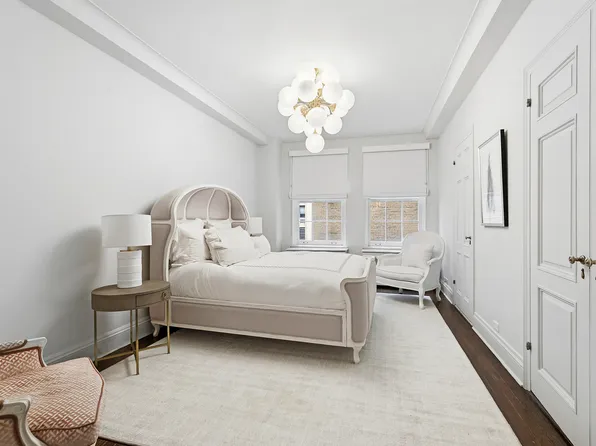 14 Sutton Place South image 7 of 12