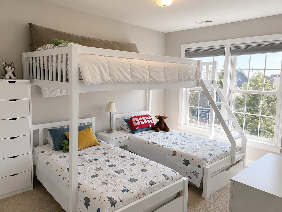 Spacious third bedroom