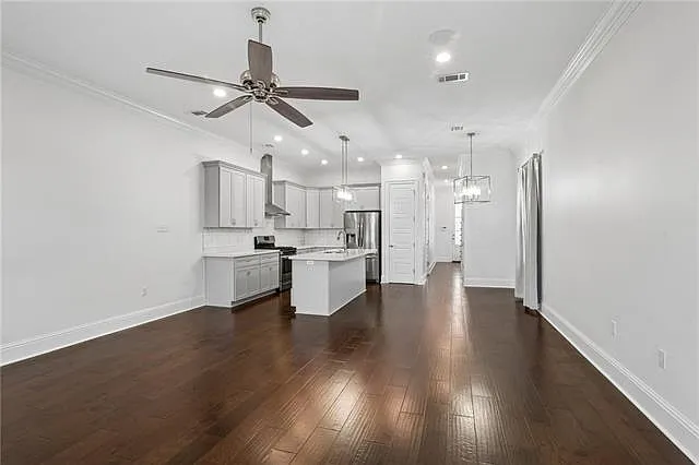 2812 Andover St — Photo 3