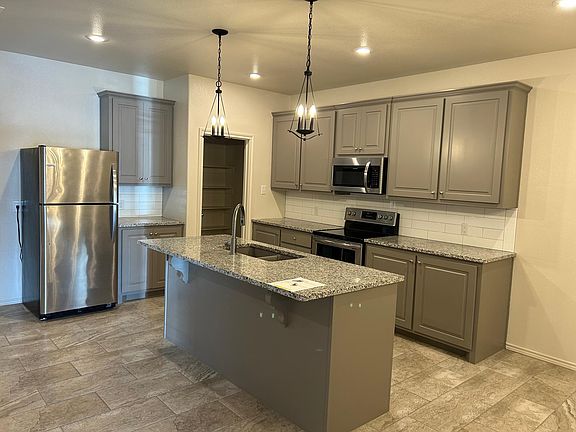 4th image of 9605 Iola Ave #A