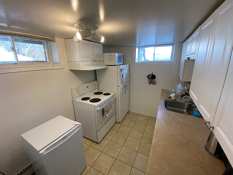 26 Pembroke St #B — Photo 7