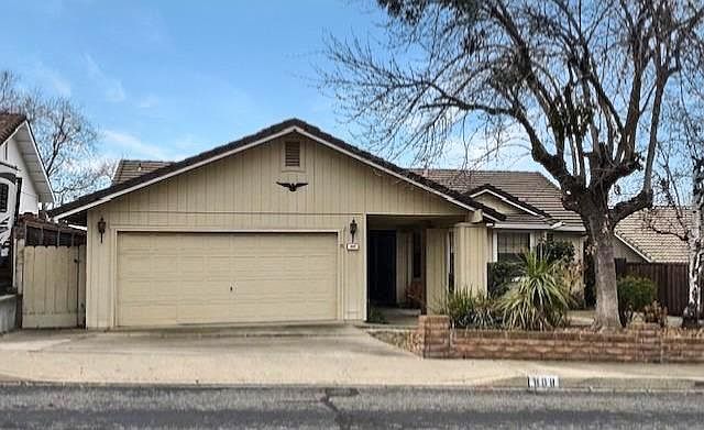 1st image of 808 Cloverland Way