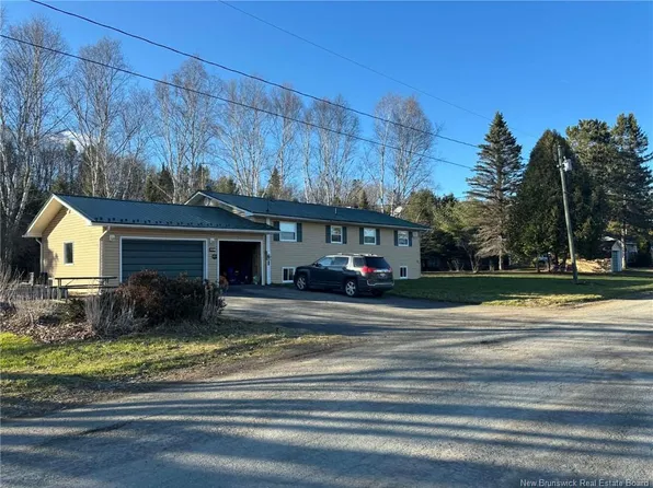 20 Chester Dr, Wicklow, NB E7L 3V4