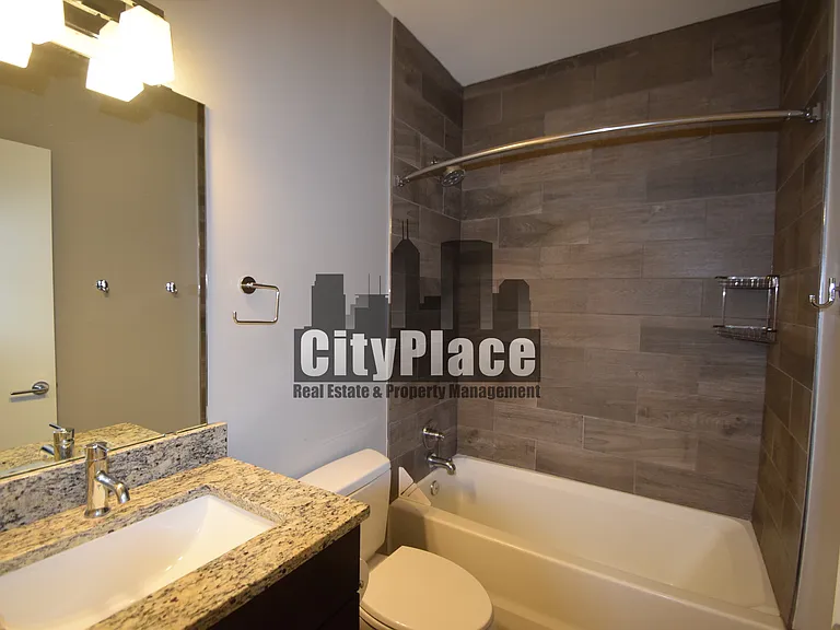 1223 E New York St — Photo 17