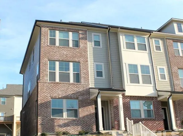 1401 Town Home Dr, Apex, NC 27502