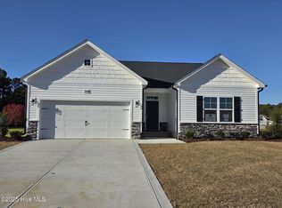 2908 Tucker Hill Dr, Grimesland, NC 27837