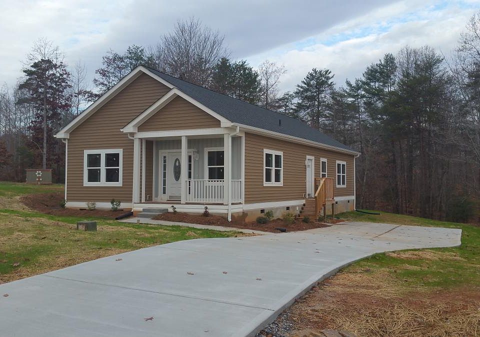 1st image of 176 Winding Cedar Dr