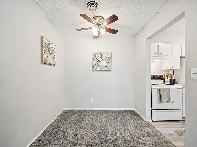 Cedar Park Apartments — Photo 12
