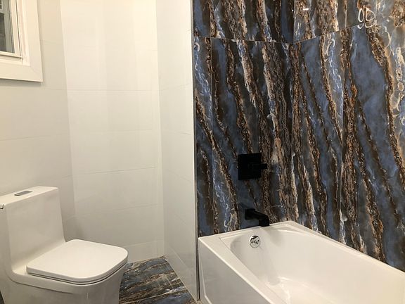 4th image of 308 Clerk St #1E