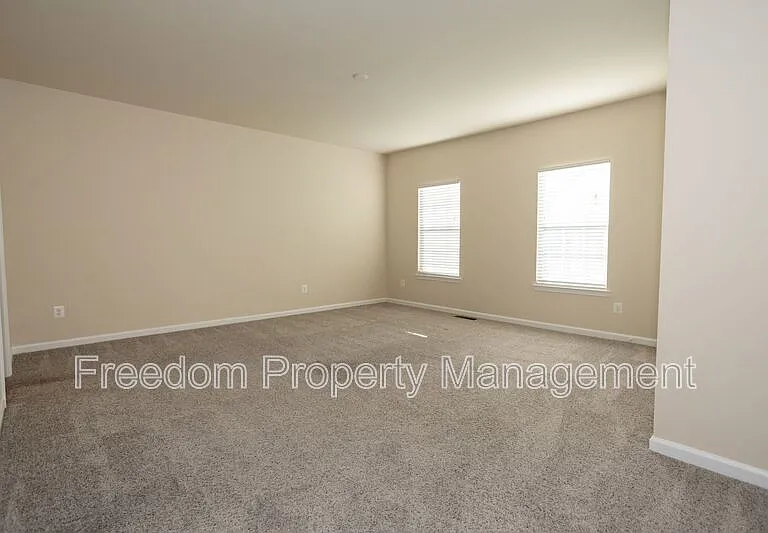 7408 Brunson Cir — Photo 33