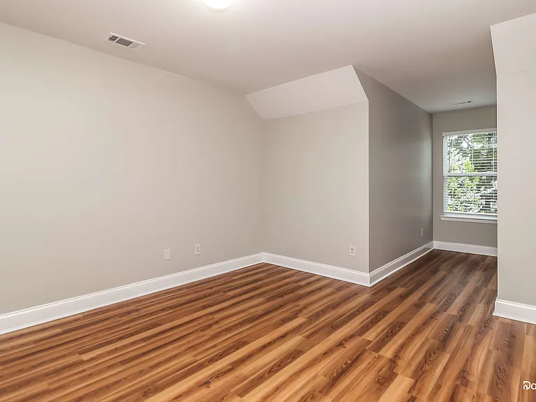 14 Greenfield Dr — Photo 9