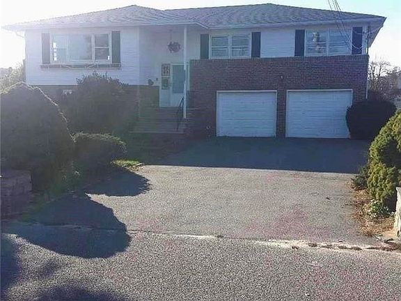 2nd image of 134 Sunset Dr