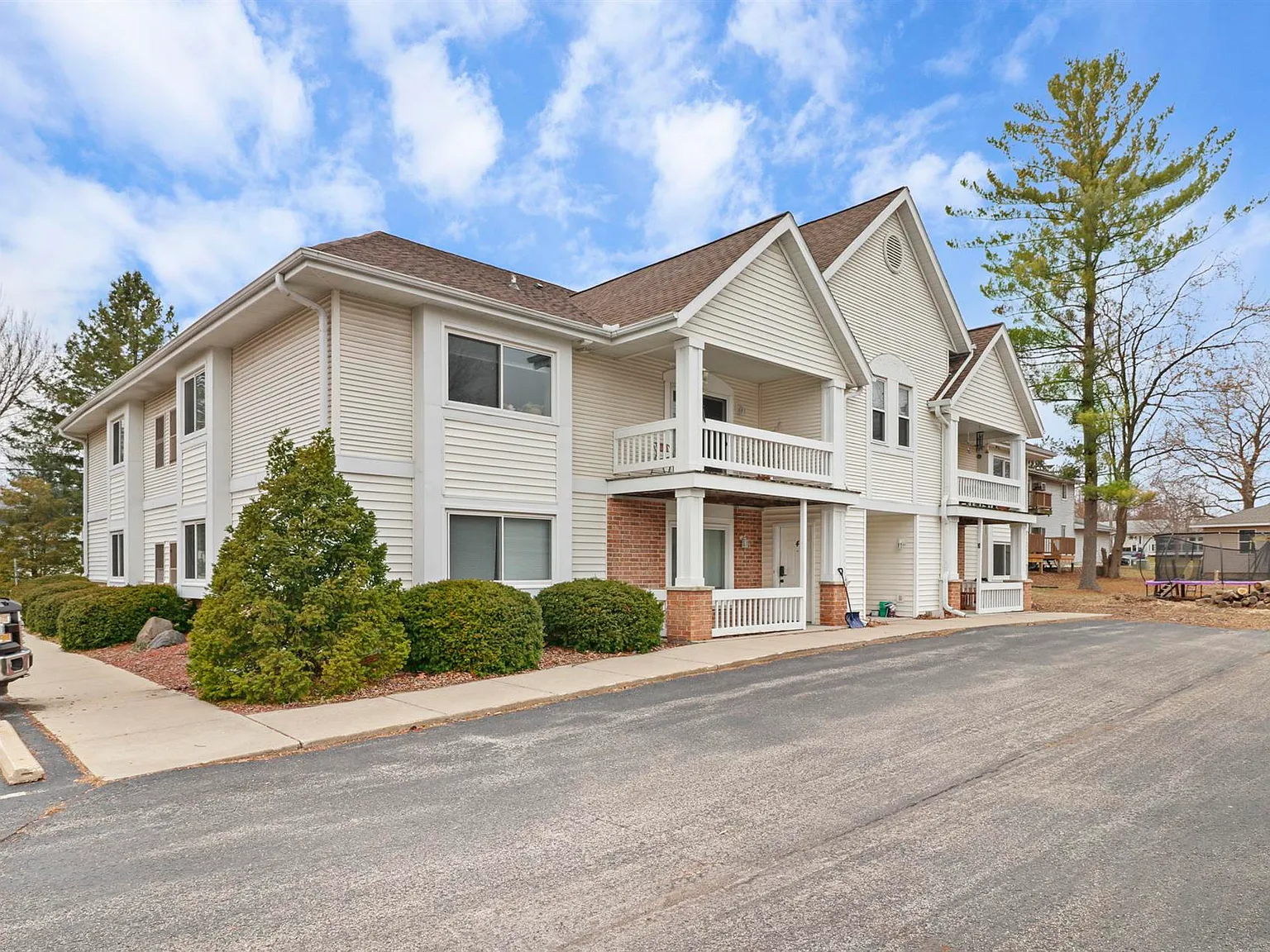 272 W Main St, Cambridge, WI 53523 — Photo 1