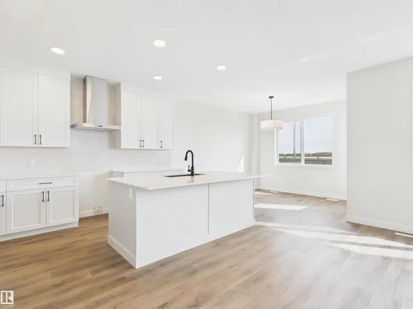13 Scoria Wynd, Fort Saskatchewan, AB T8L 0Z1
