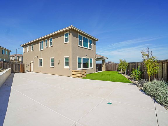 5th image of 3150 Cortina Dr