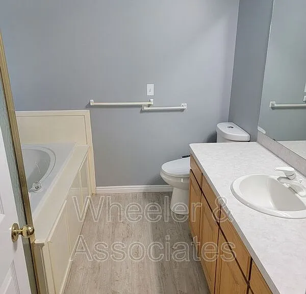 1106 E 2625 N — Photo 13