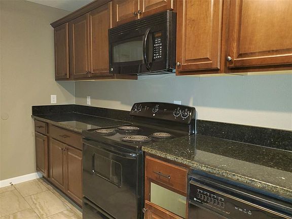 3rd image of 1200 Marshalldale Dr