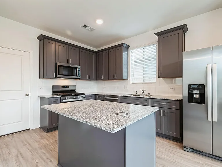 16523 Pine Arrow Dr — Photo 7