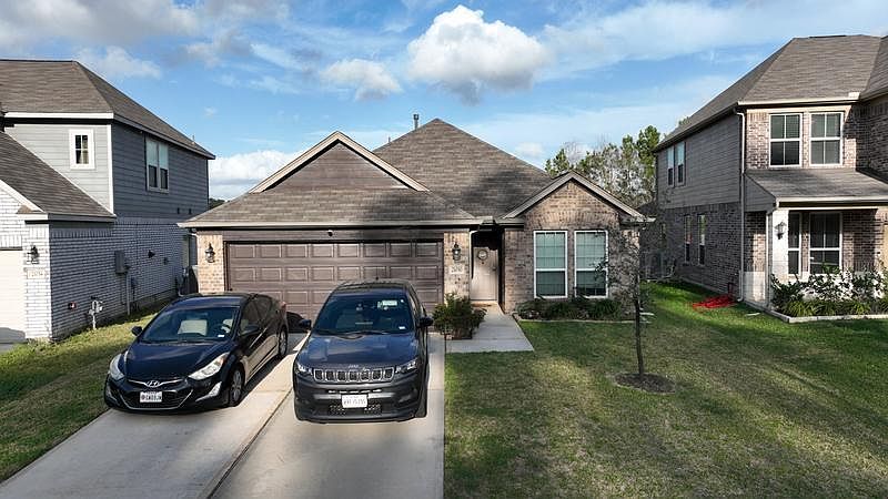 1st image of 21050 Cypress Overlook Trl