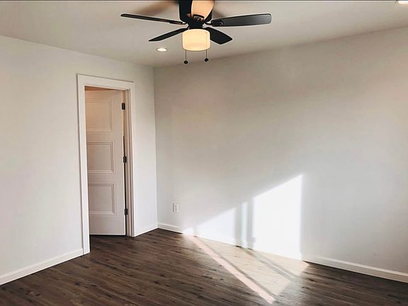 5th image of 3242 Ross Rd