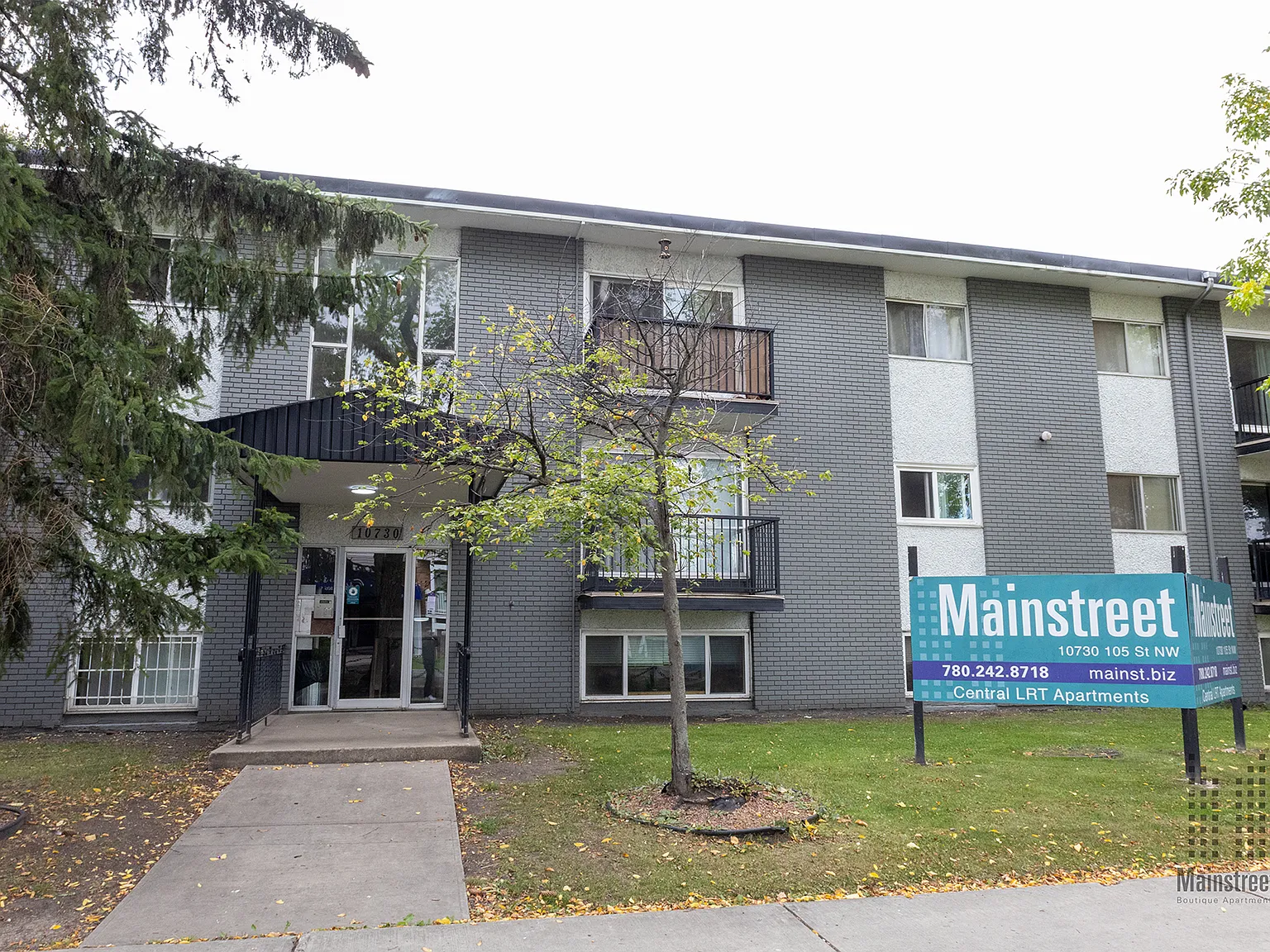 Central LRT Apartments — Photo 2