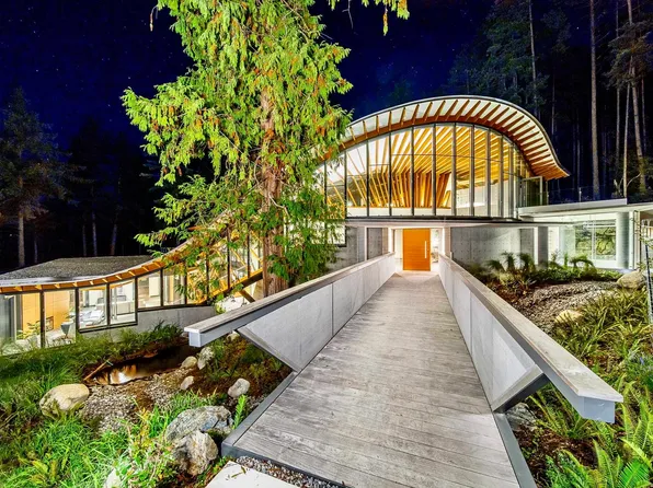 1840 Lighthouse Ln, Southern Gulf Islands, BC V0N 2M2