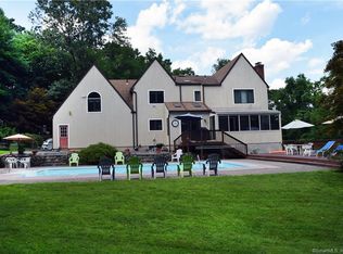 125 Strathmore Rd, Middlebury, CT 06762