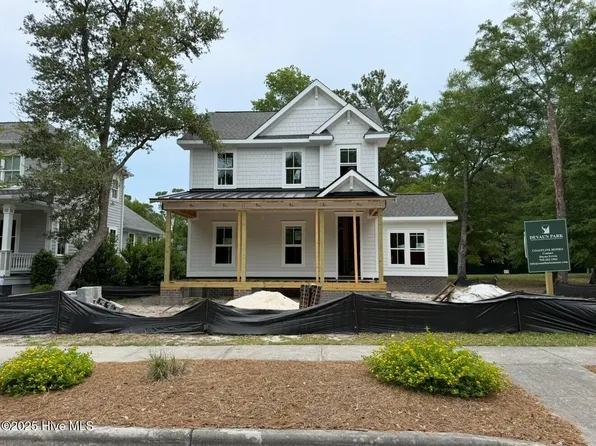 9118 E Lake Road, Calabash, NC 28467