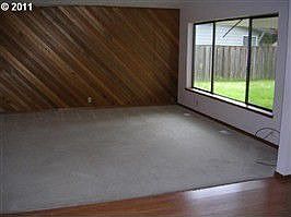 3rd image of 894 SE 39th Ct
