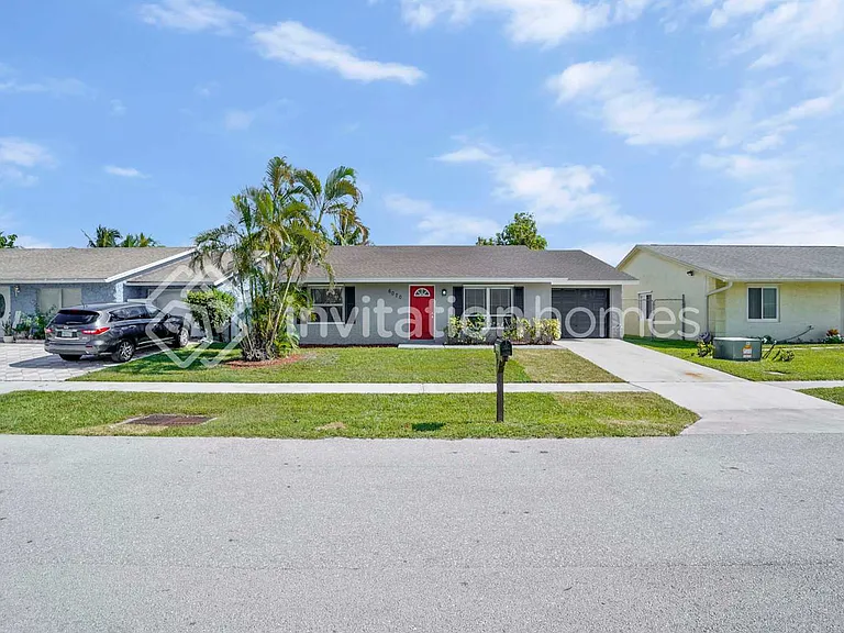 6070 Lambeth Cir — Photo 1