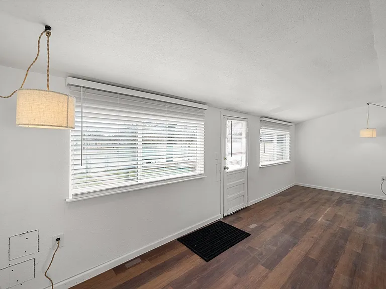 7420 Retta Mansfield Rd — Photo 13