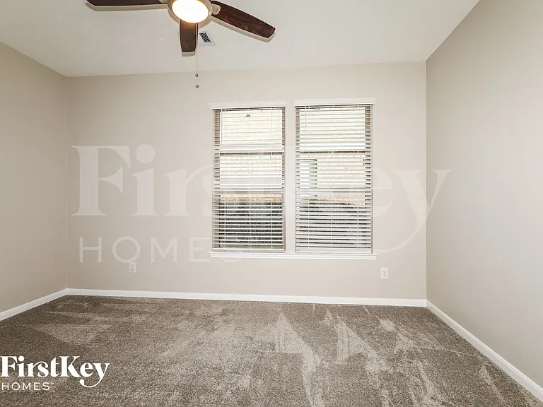 8757 Ute Creek Ln — Photo 12