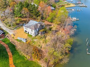8046 Forest Glen Dr, Pasadena, MD 21122