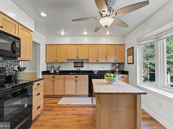 4th image of 6010 Morgan Ct