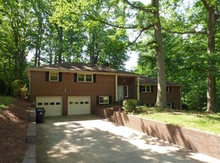 1172 Edgebrook Dr, Winston Salem, NC 27106