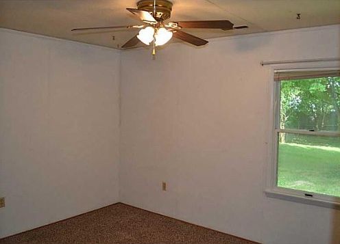 3rd image of 3724 Kimberly Dr