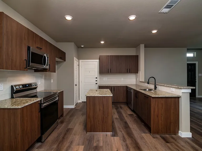 620 Harvest Moon Dr — Photo 8