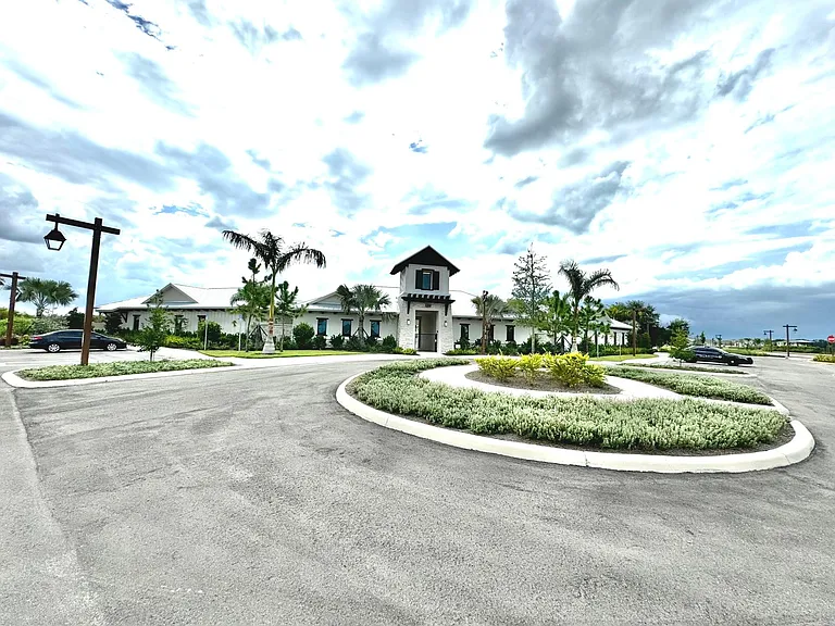 3519 Wild Bramble Ct — Photo 3