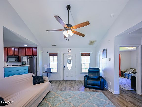 5th image of 312 Jasmine Lane