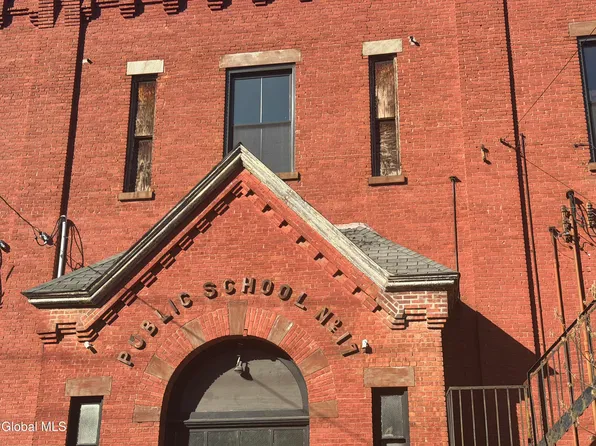 43 2nd Ave #1, Albany, NY 12202