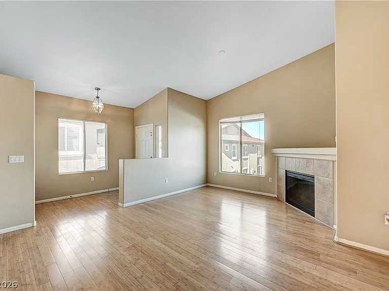 2305 W Horizon Ridge Pkwy #2423 — Photo 8