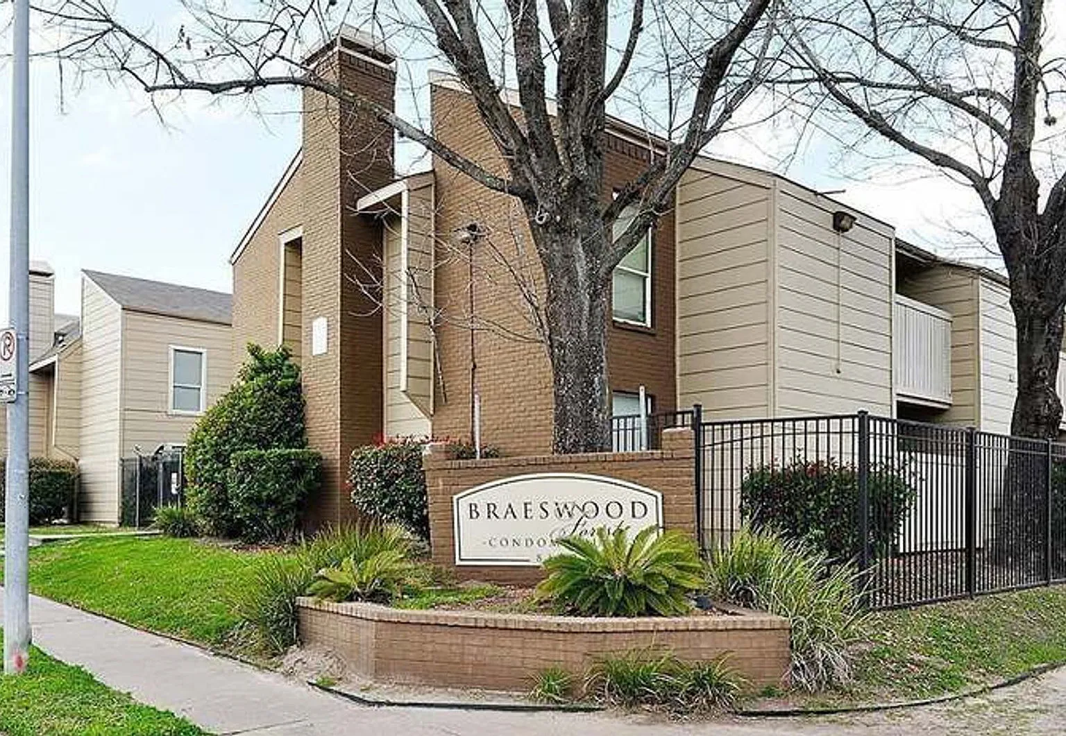 2 bed, 2.0 bath, 937 sqft, $1,000 — Photo 1