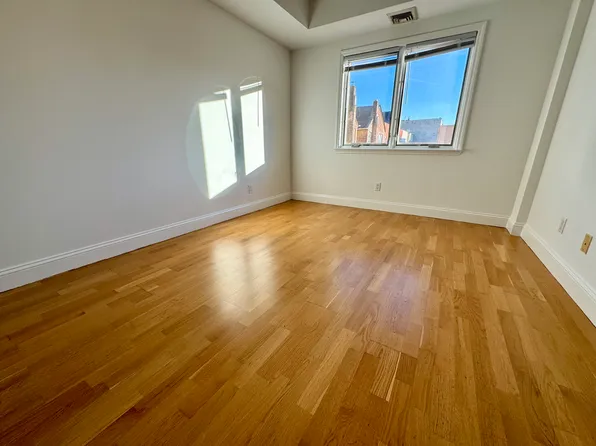 900 Lenox Road image 12 of 25