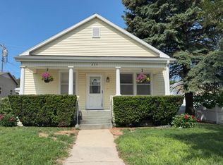 833 S 9th Ave, Broken Bow, NE 68822
