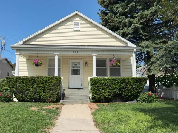 833 S 9th Ave, Broken Bow, NE 68822