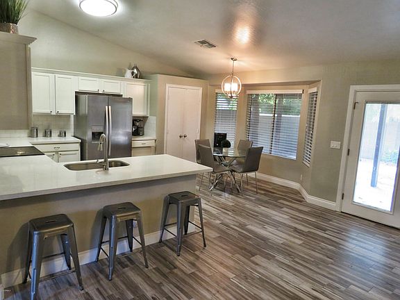 2nd image of 1020 S Canal Dr