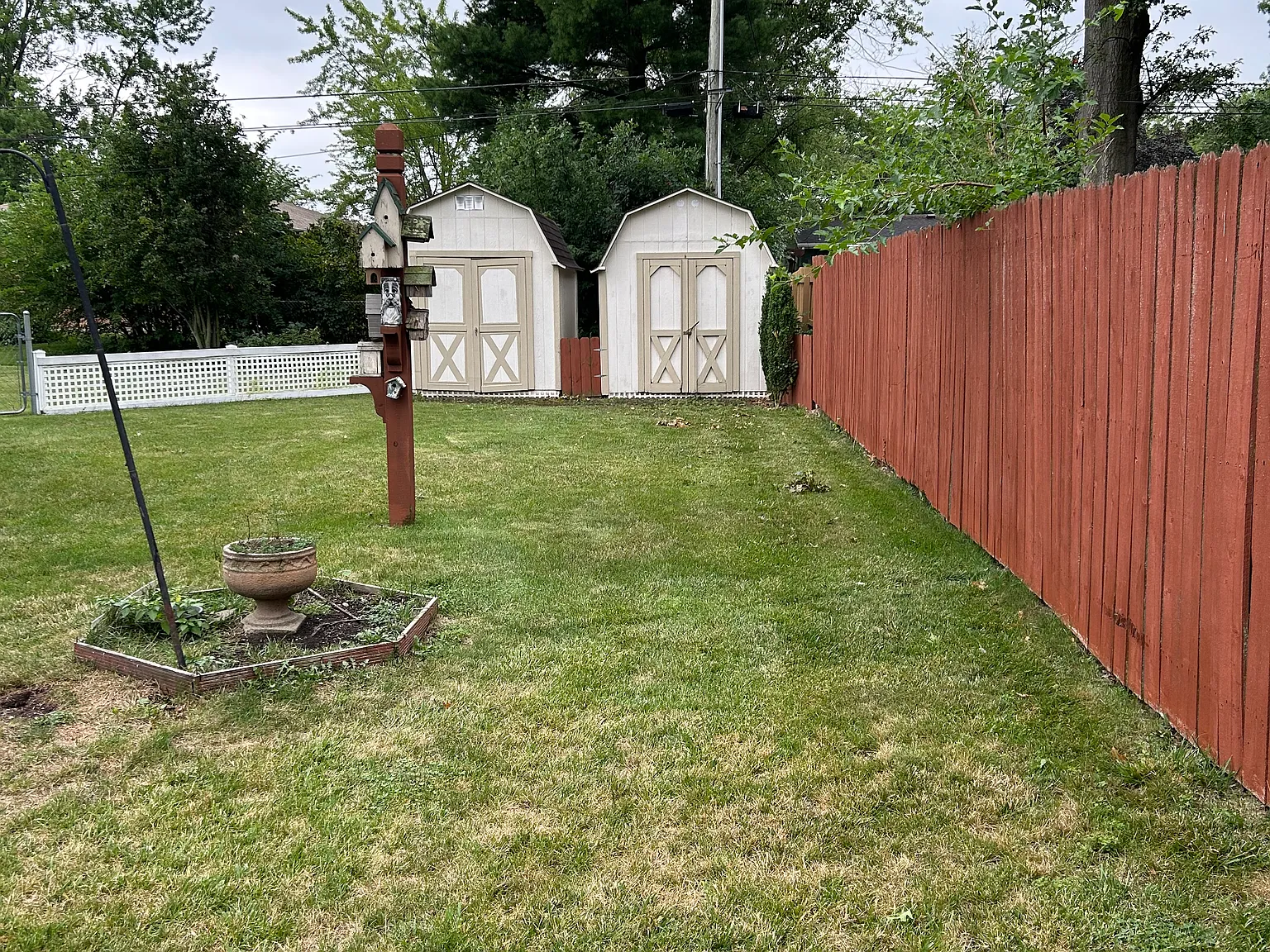 3 bed, 1.5 bath, 1646 sqft, $2,000 — Photo 3