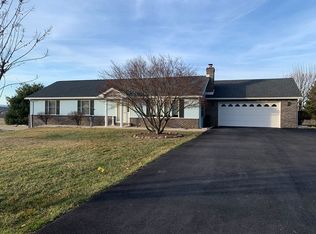 15942 Broadfording Rd, Hagerstown, MD 21740