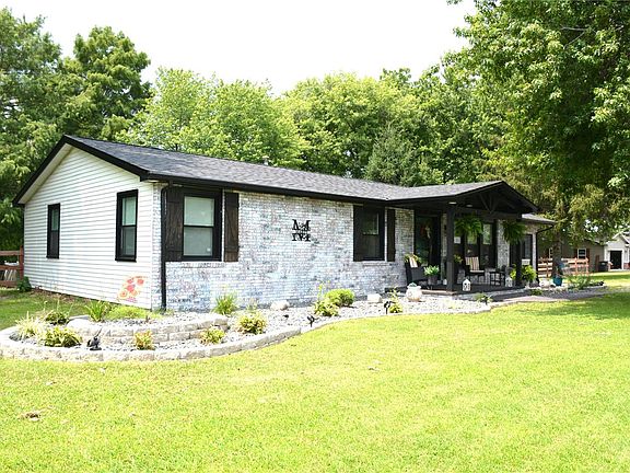 2nd image of 4981 Indian Hills Dr